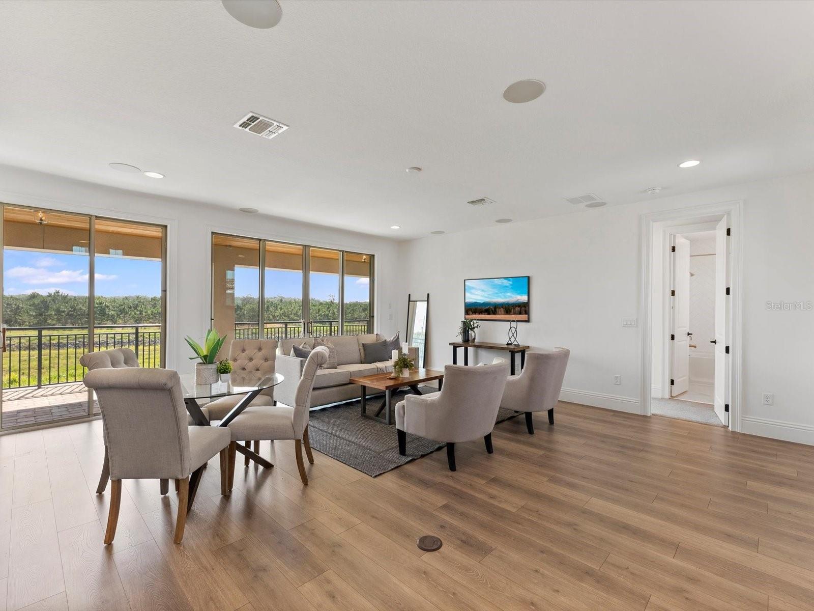 EAGLE CREEK - Residential