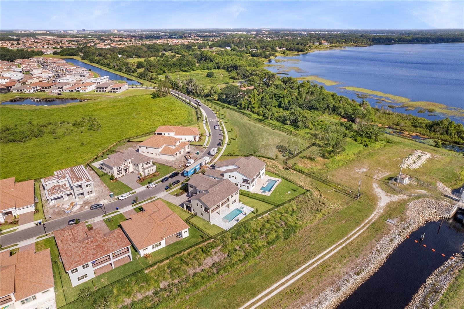 EAGLE CREEK - Residential