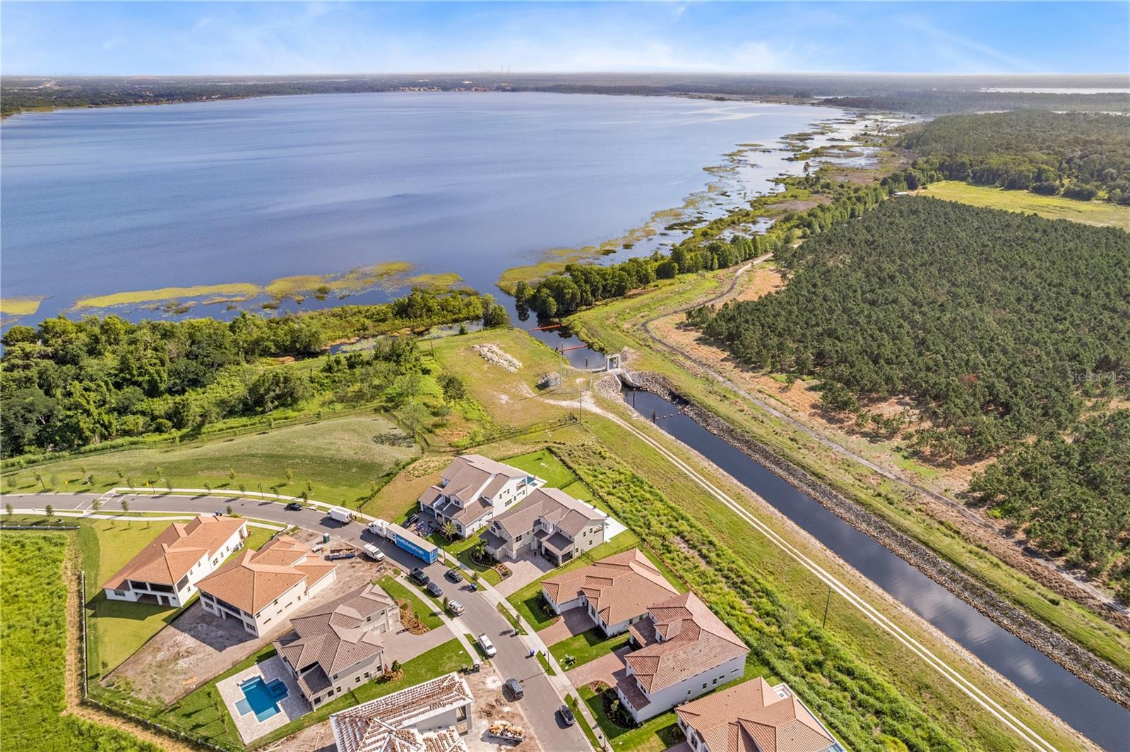 EAGLE CREEK - Residential