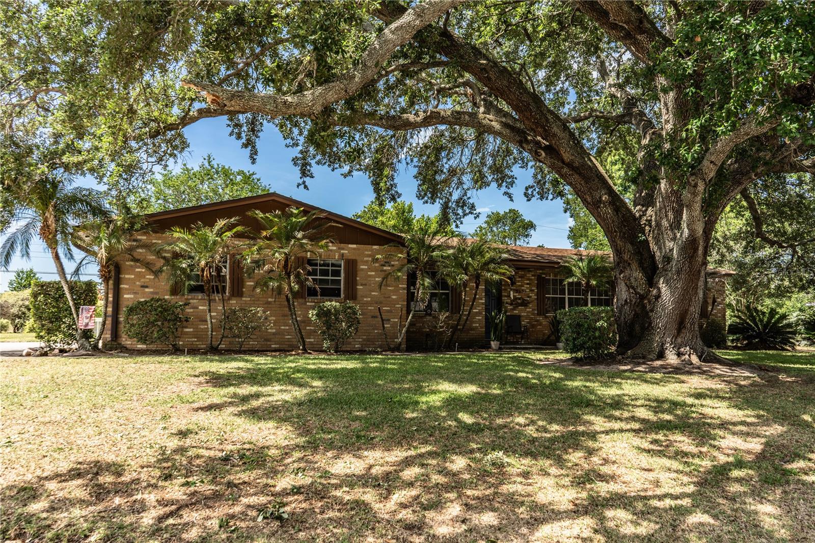3533 CRESTWOOD COURT