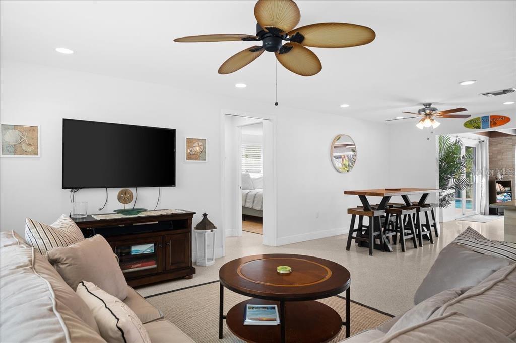 SIESTA MANOR SEC 2 - Residential Lease
