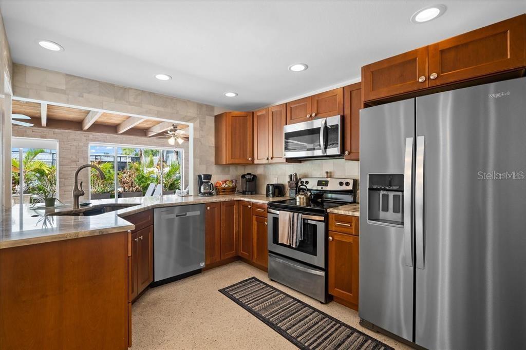 SIESTA MANOR SEC 2 - Residential Lease