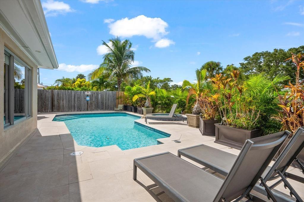 SIESTA MANOR SEC 2 - Residential Lease