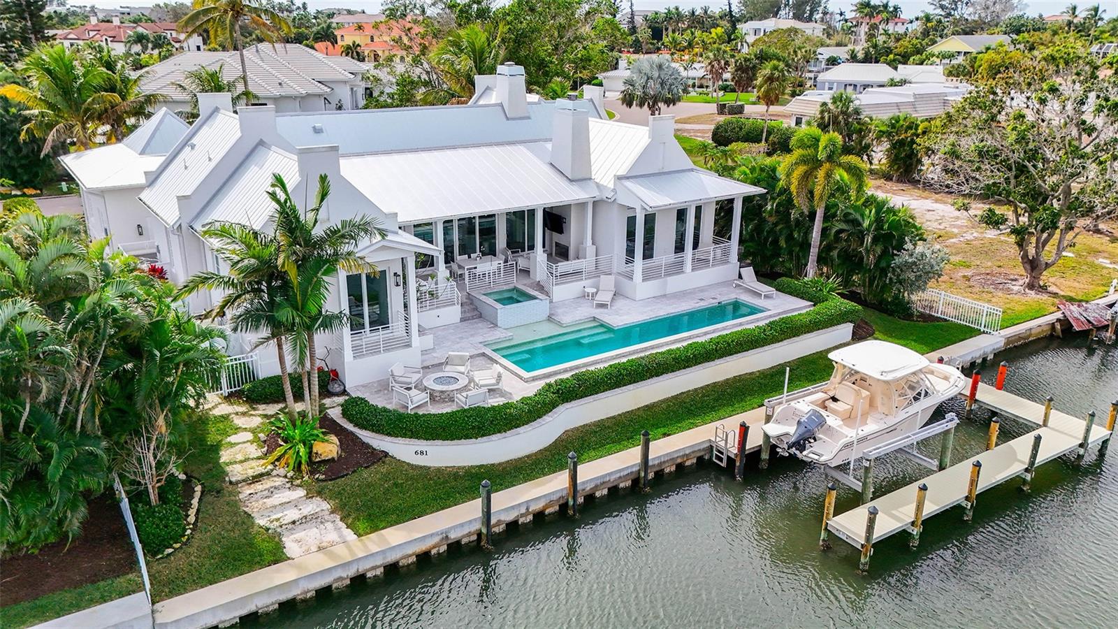 EMERALD HARBOR - Residential