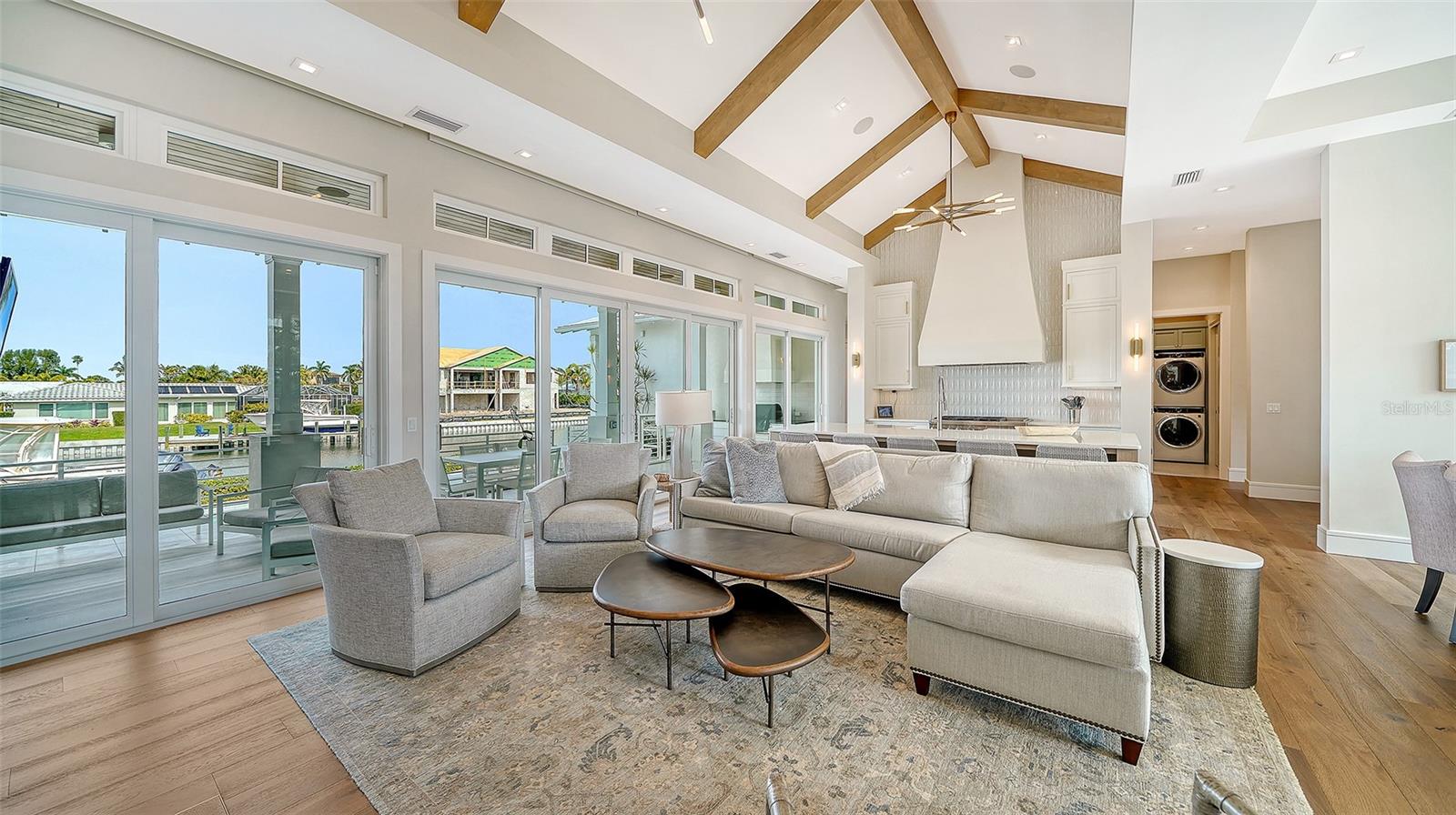 EMERALD HARBOR - Residential