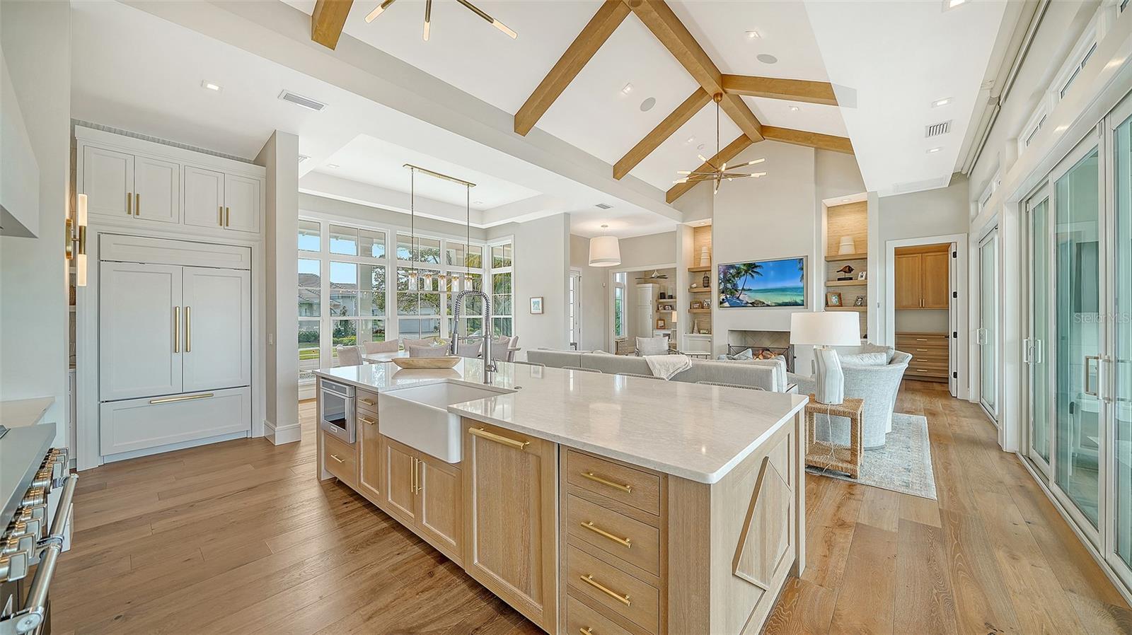 EMERALD HARBOR - Residential