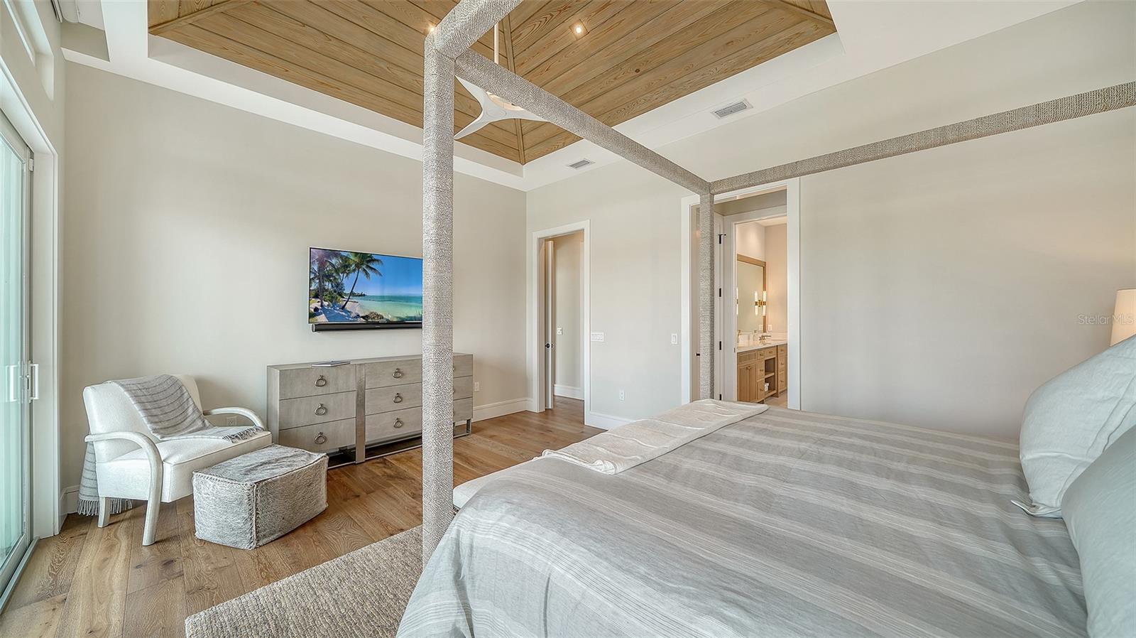 EMERALD HARBOR - Residential