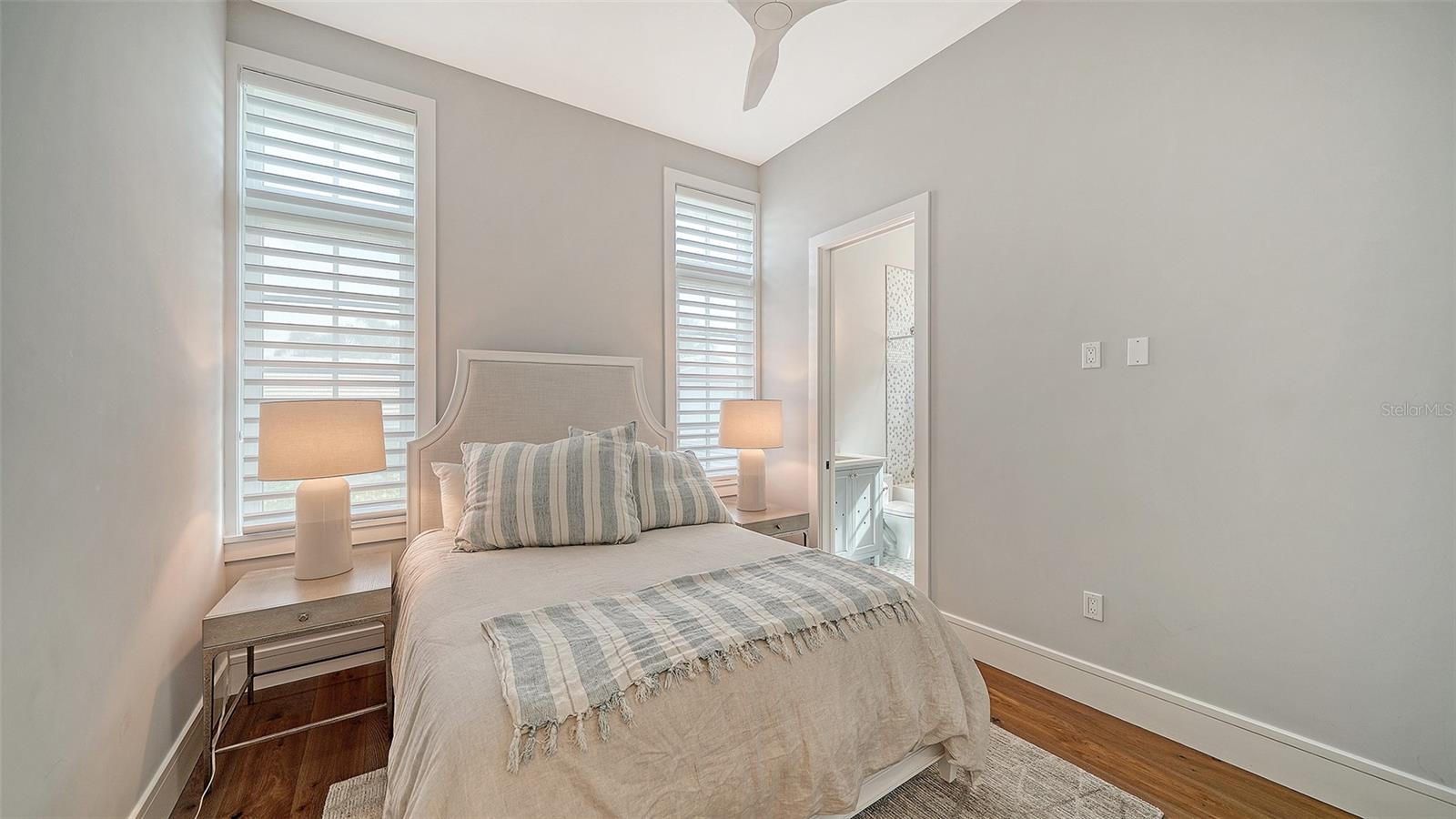 EMERALD HARBOR - Residential