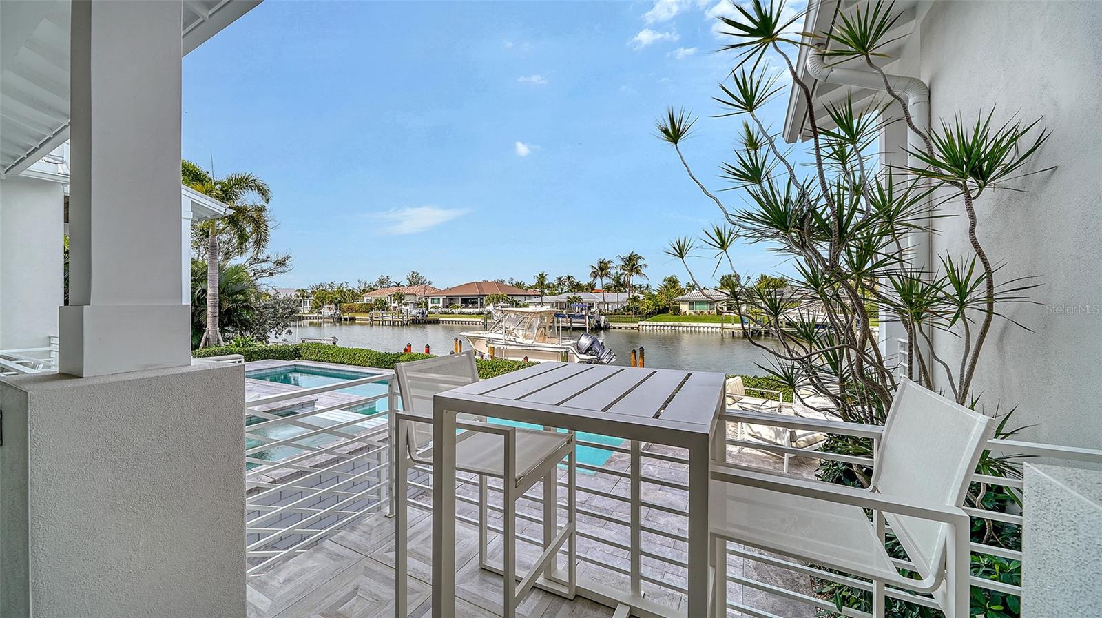 EMERALD HARBOR - Residential