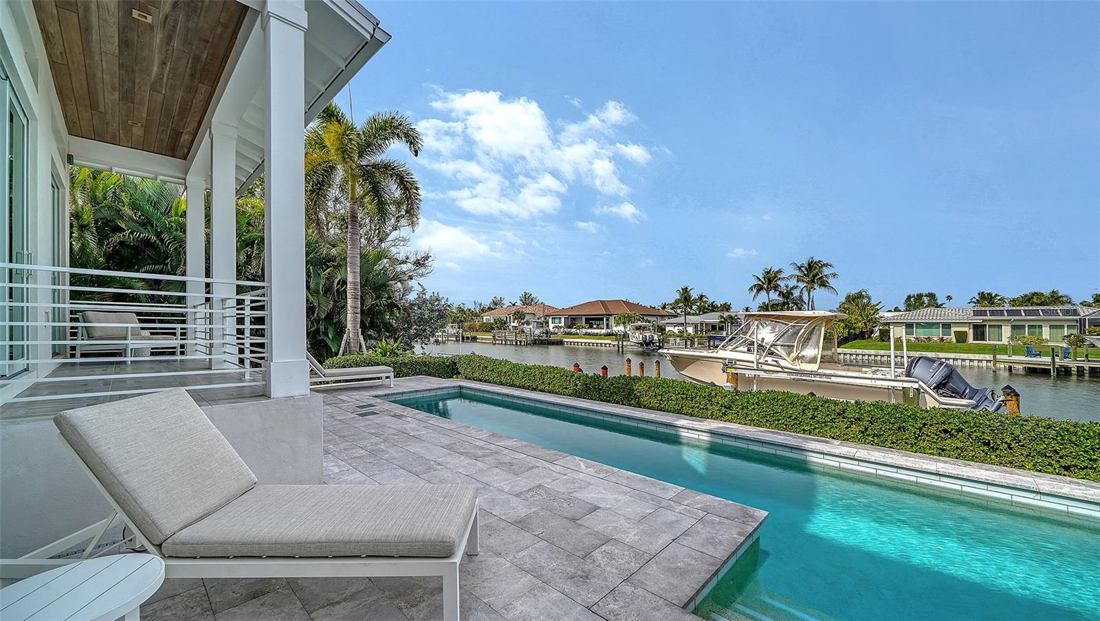 EMERALD HARBOR - Residential