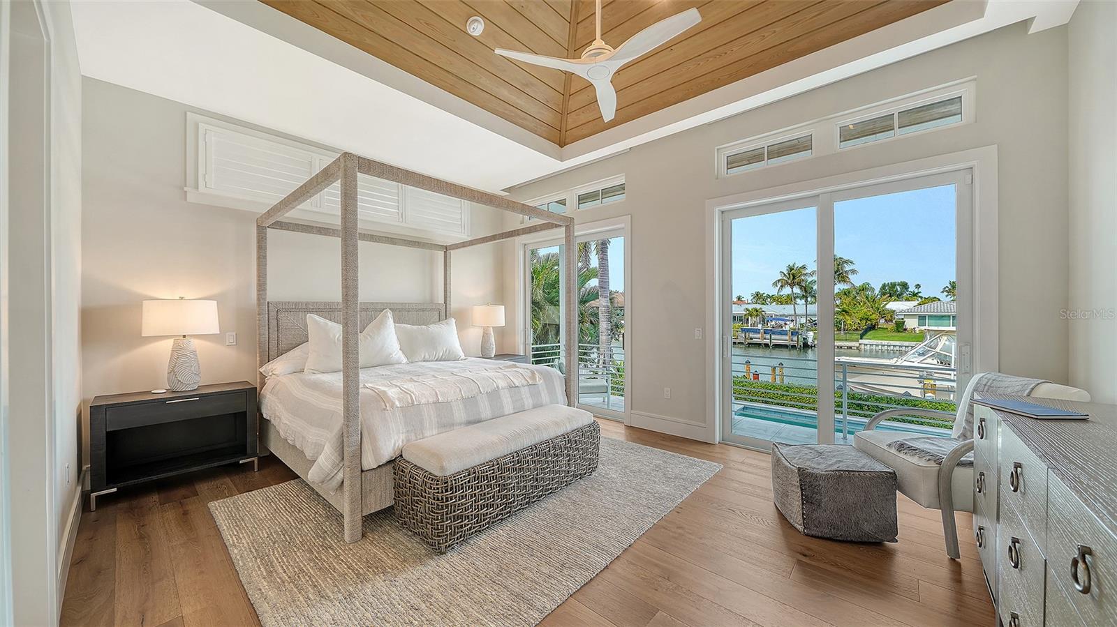 EMERALD HARBOR - Residential