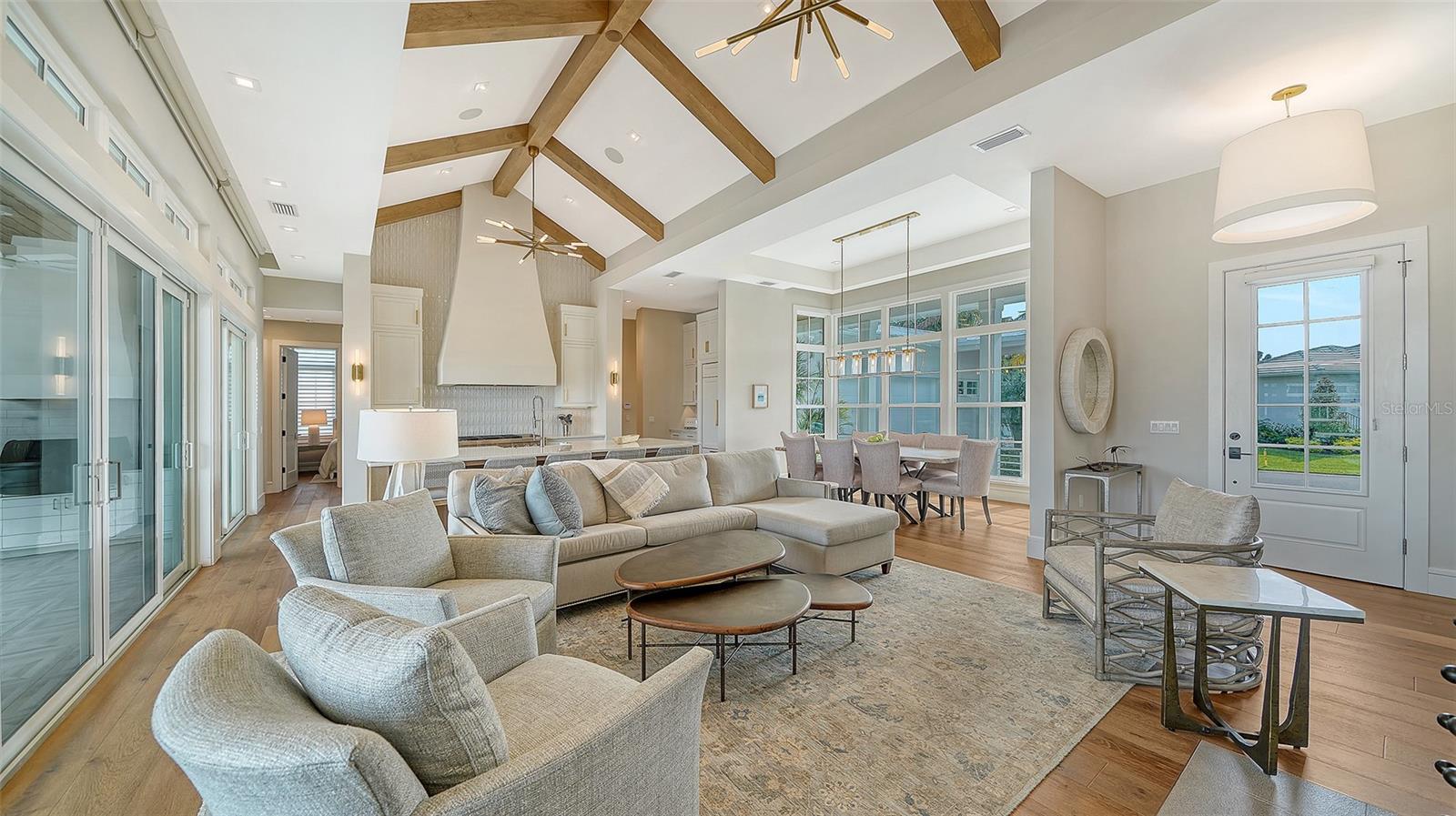 EMERALD HARBOR - Residential