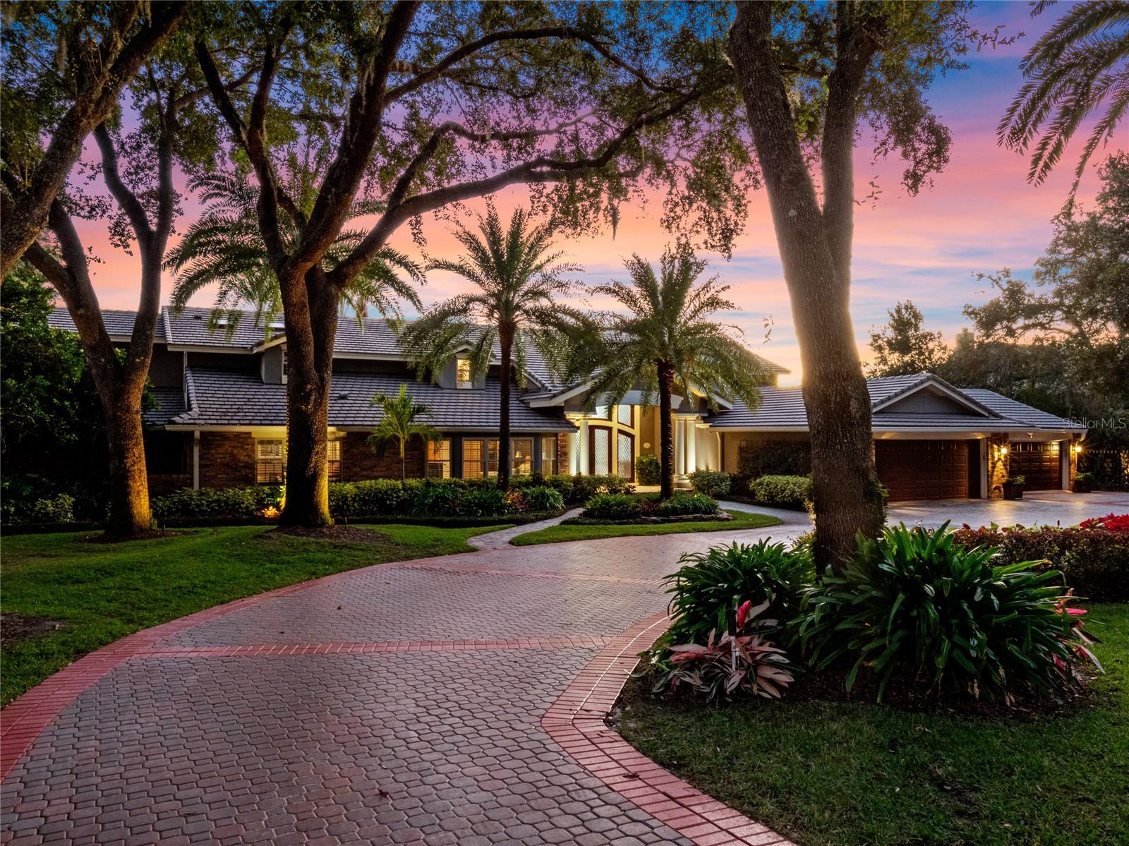 100 BLUE LAKE COURT