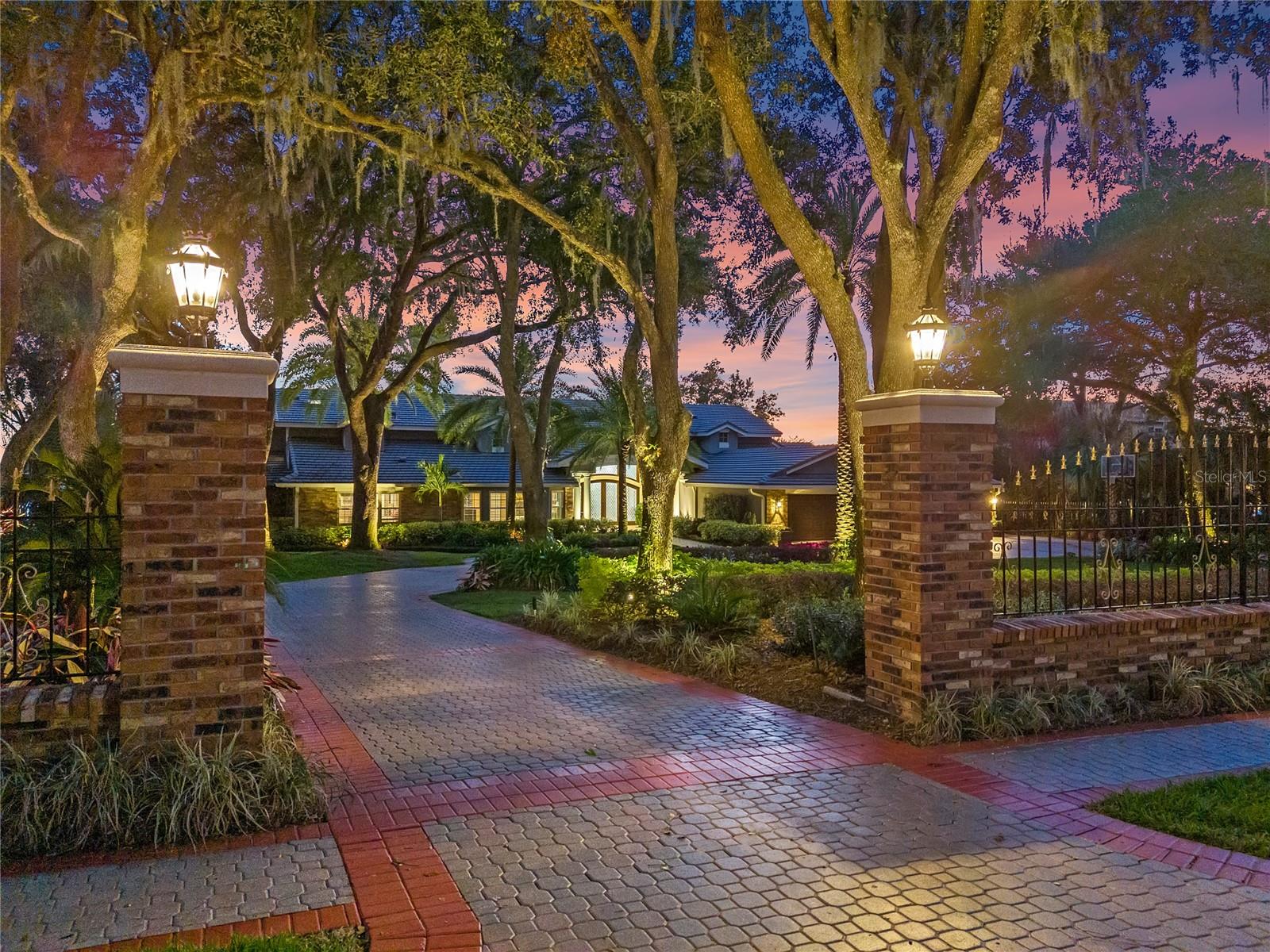 100 BLUE LAKE COURT