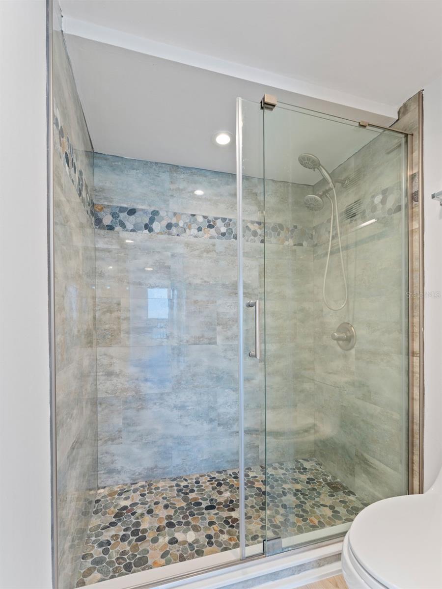 KEY CAPRI CONDO - Residential