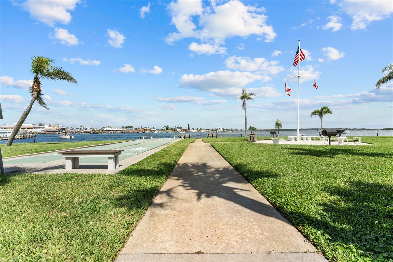 KEY CAPRI CONDO - Residential