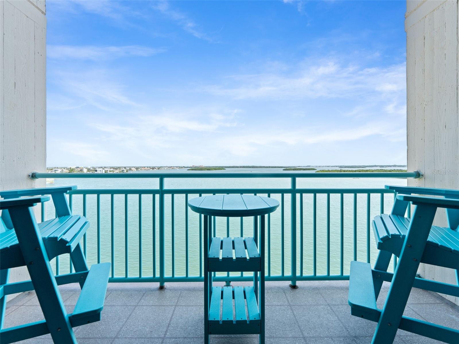 KEY CAPRI CONDO - Residential