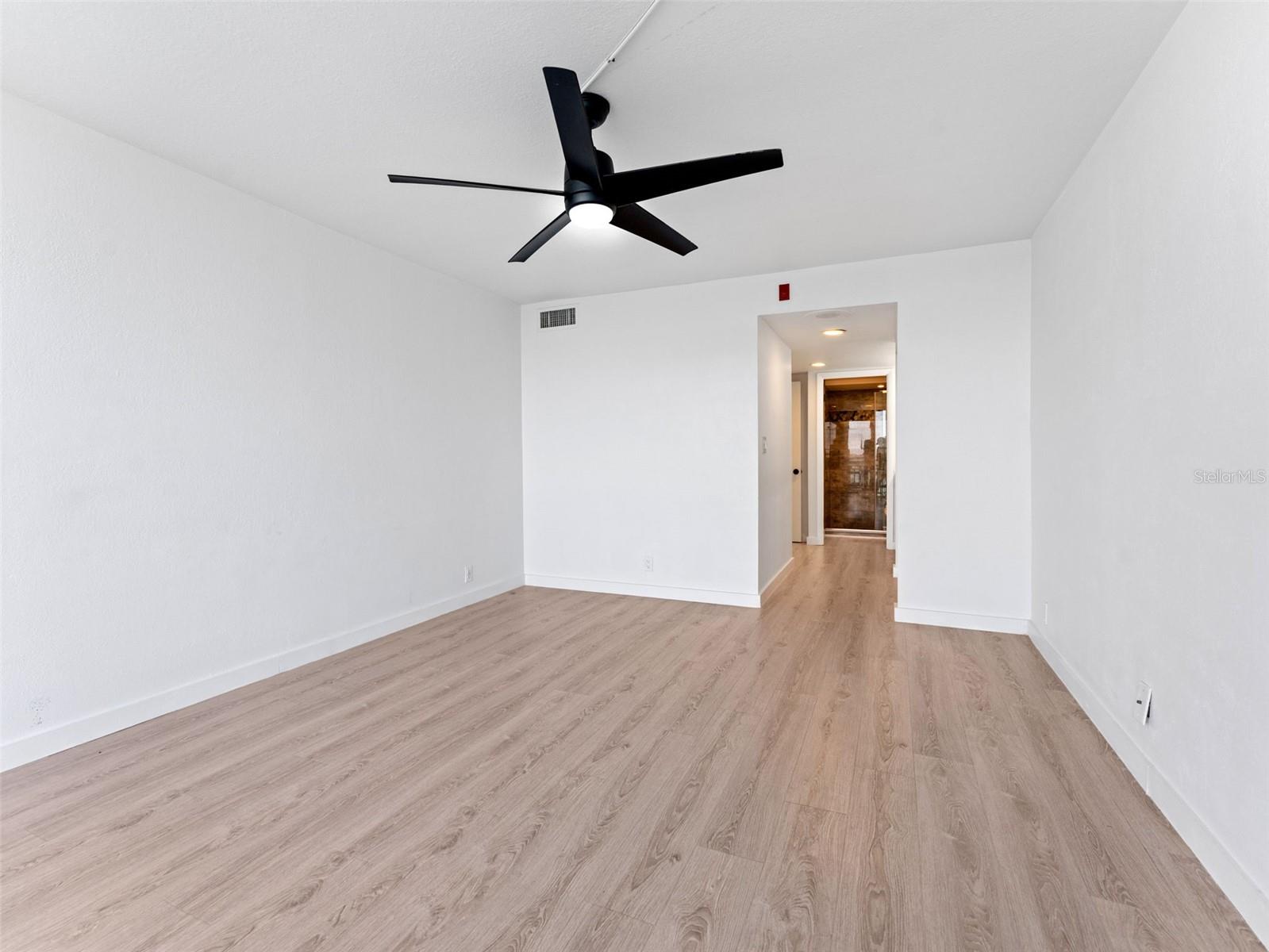 KEY CAPRI CONDO - Residential