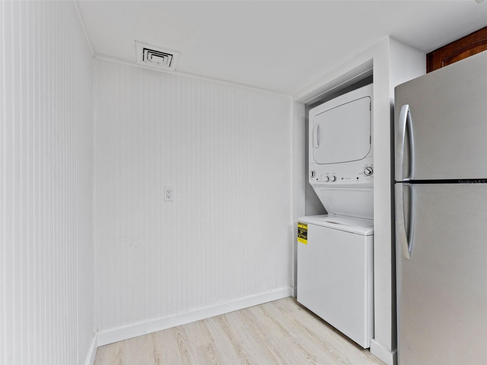 KEY CAPRI CONDO - Residential