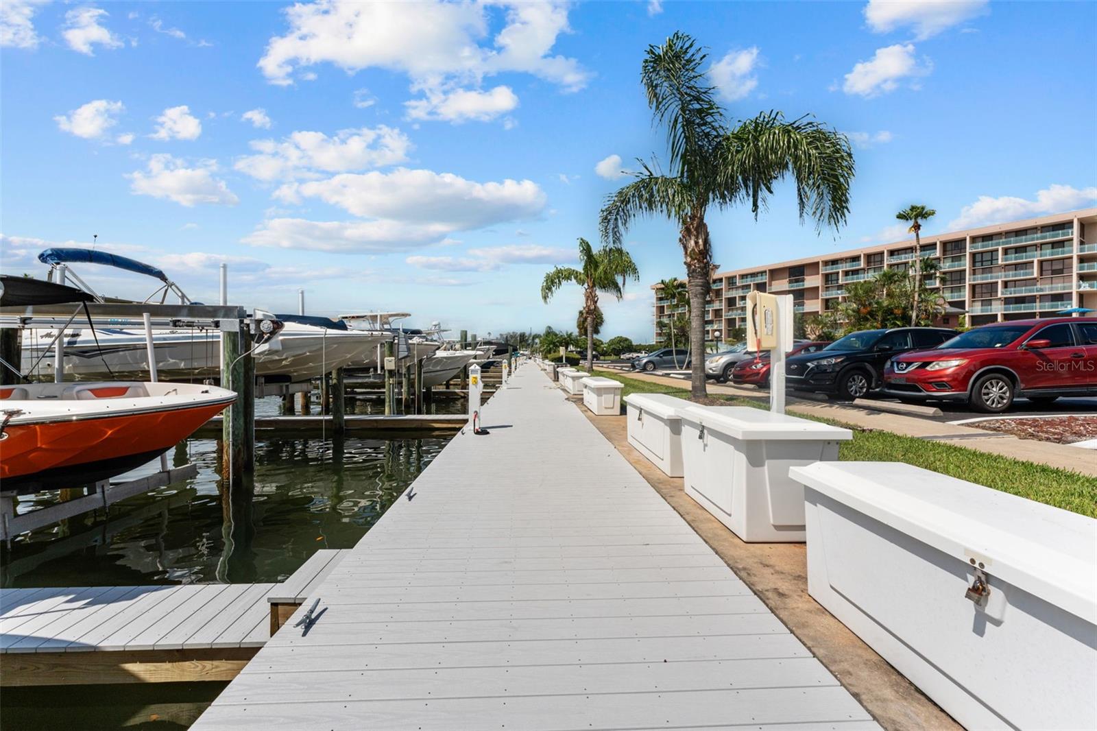 KEY CAPRI CONDO - Residential