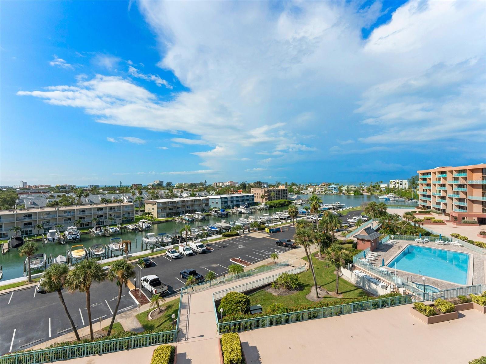 KEY CAPRI CONDO - Residential