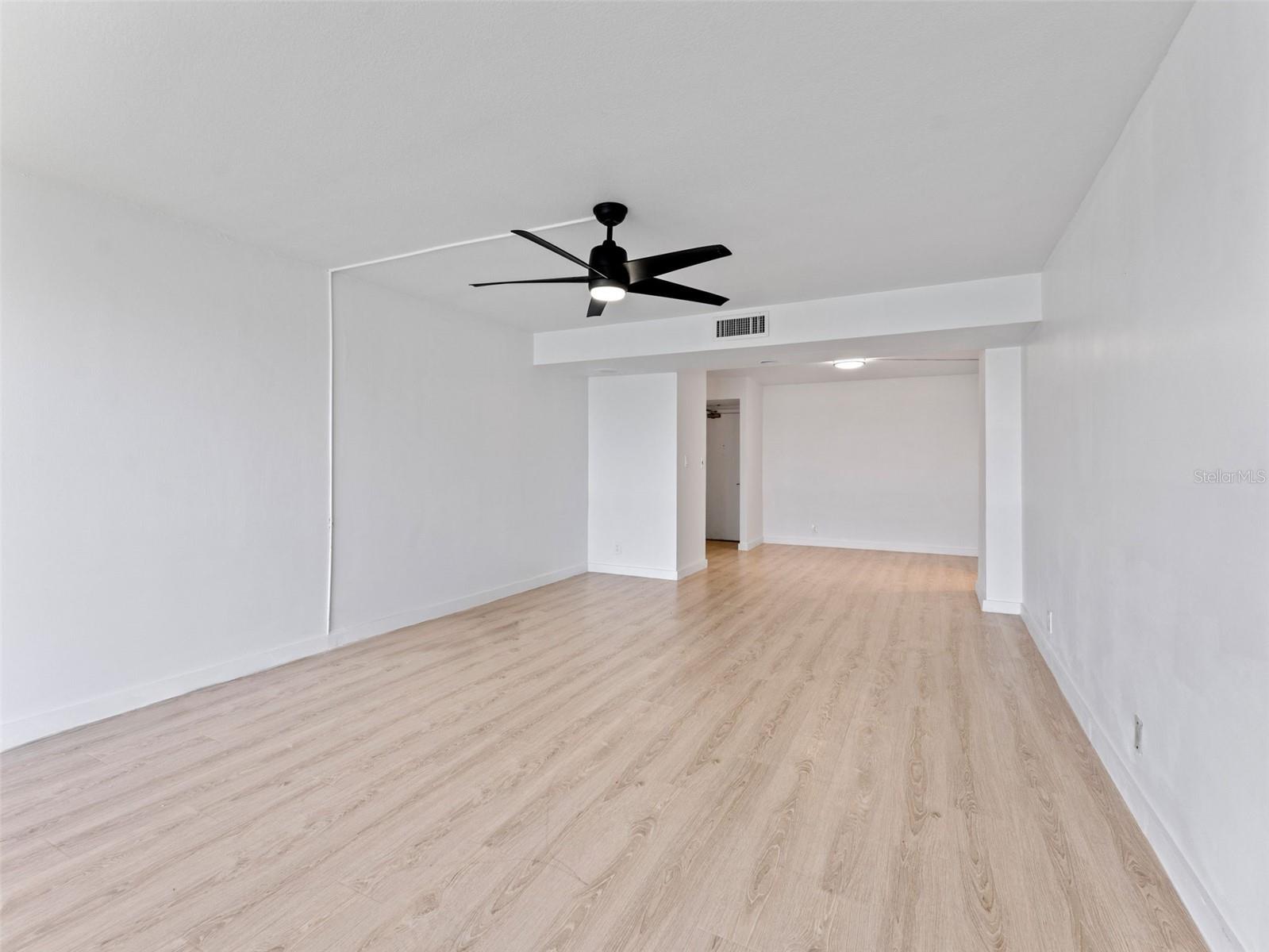 KEY CAPRI CONDO - Residential
