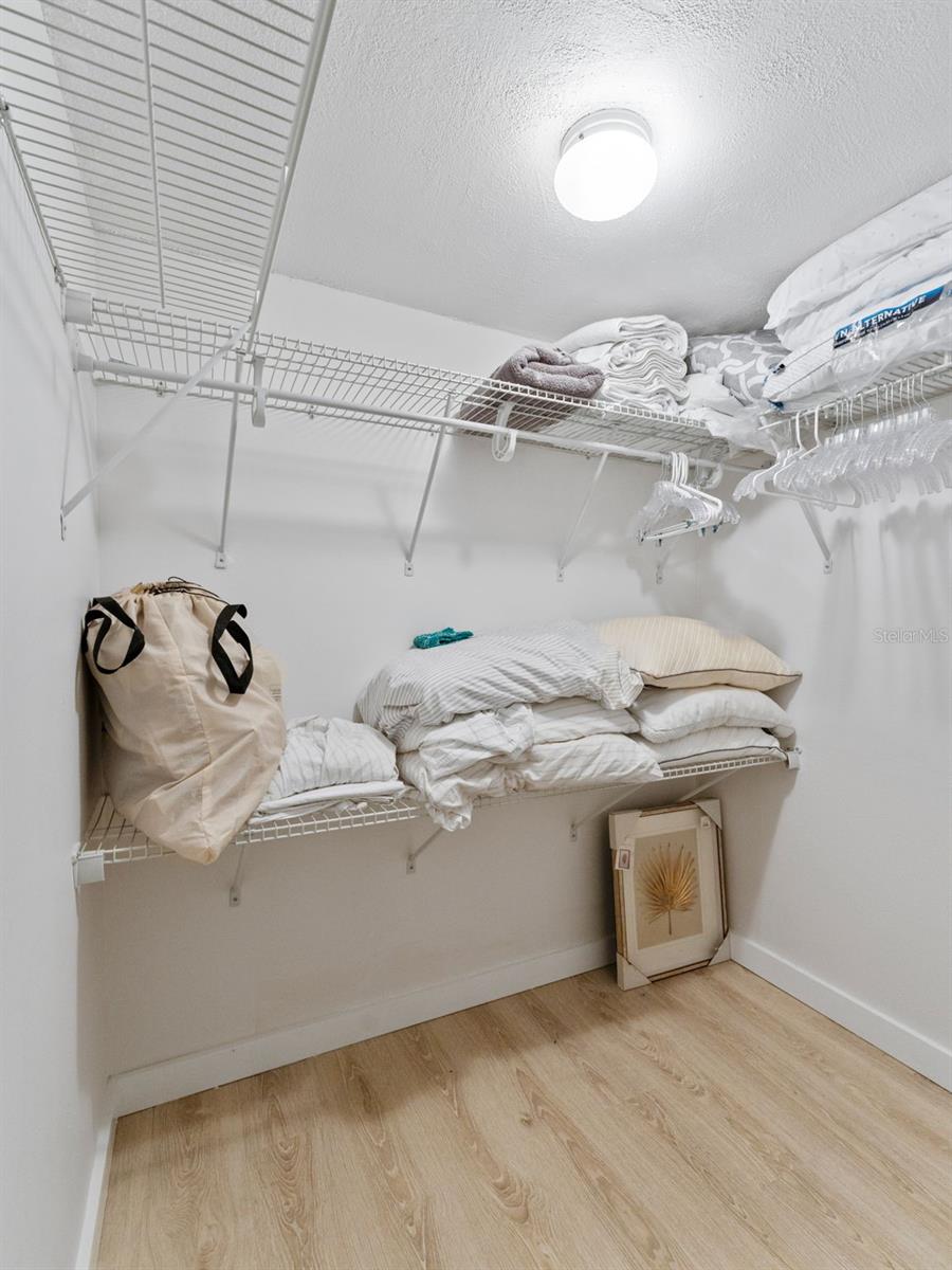 KEY CAPRI CONDO - Residential