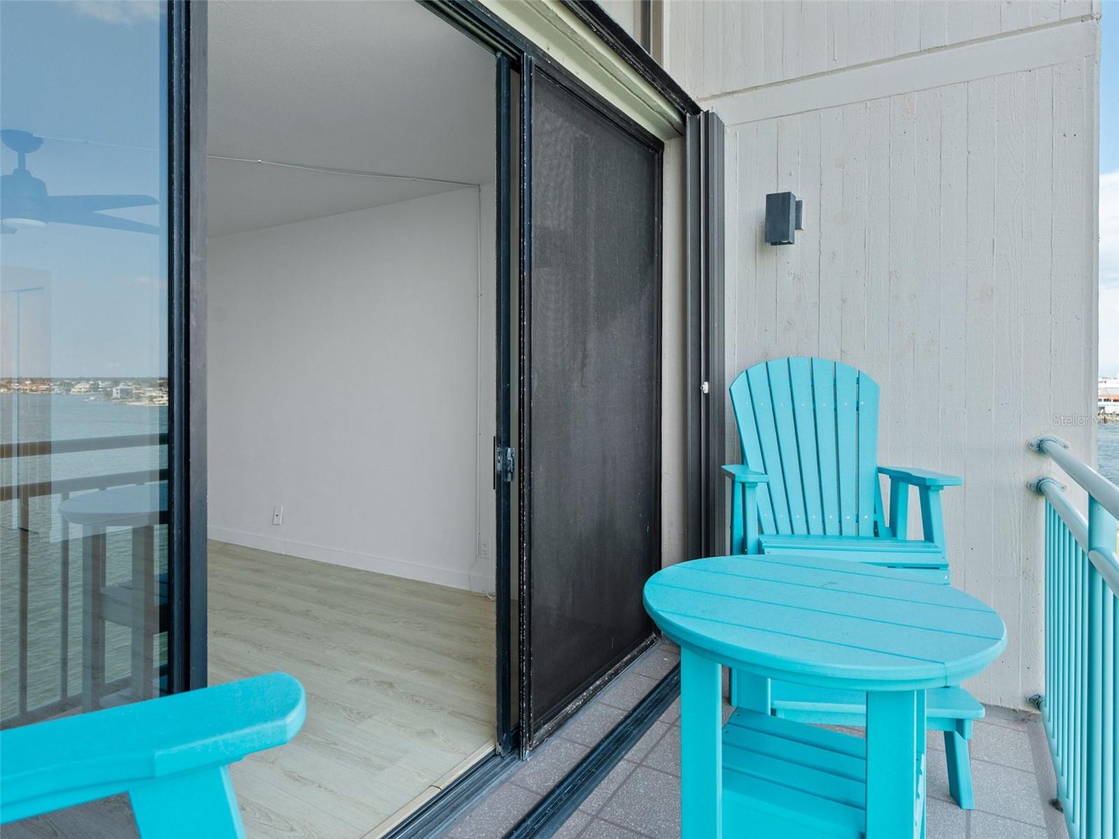 KEY CAPRI CONDO - Residential