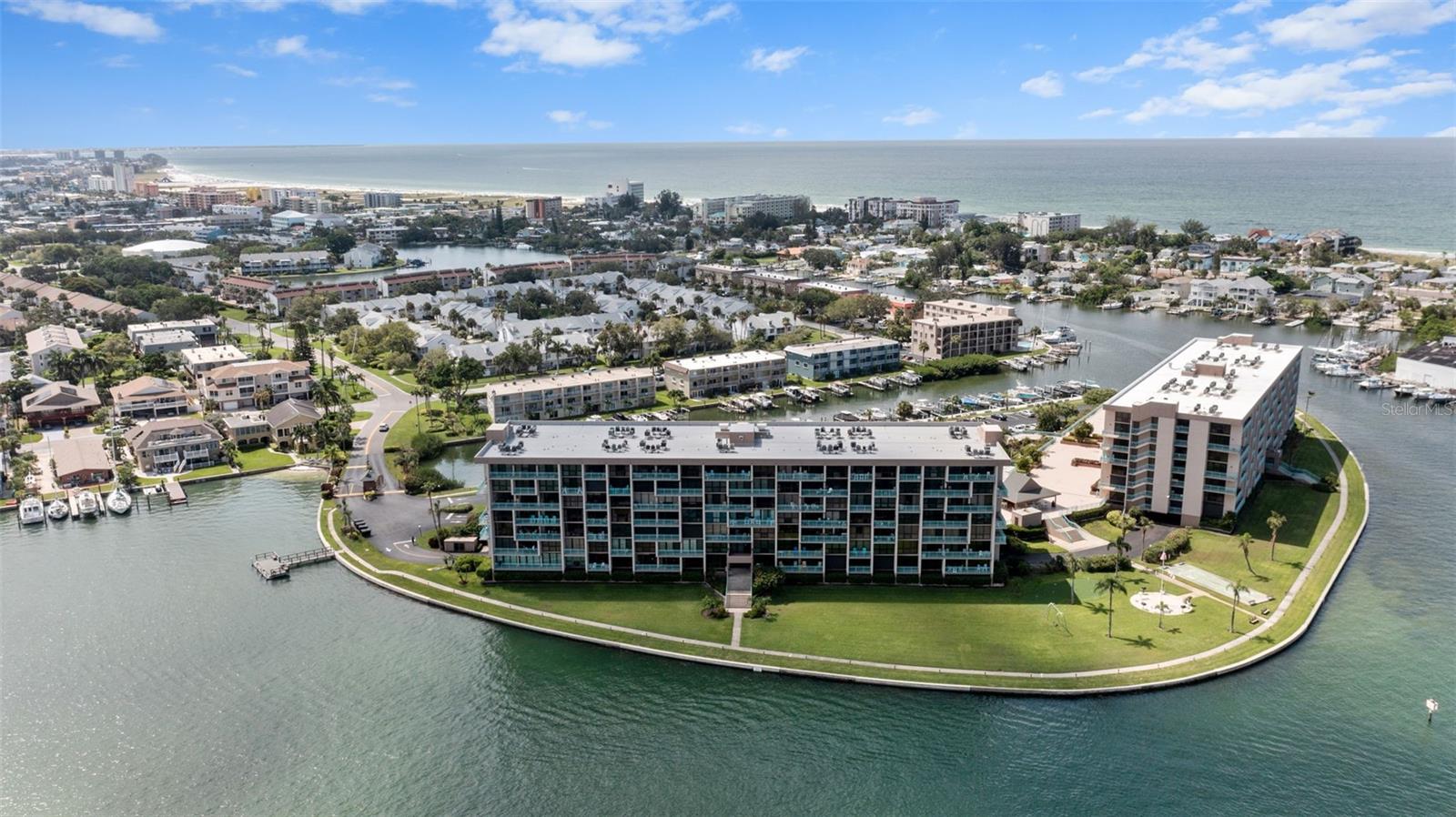 KEY CAPRI CONDO - Residential