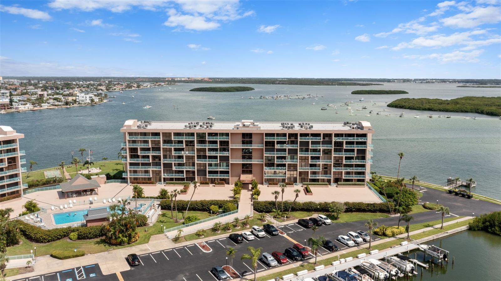 KEY CAPRI CONDO - Residential