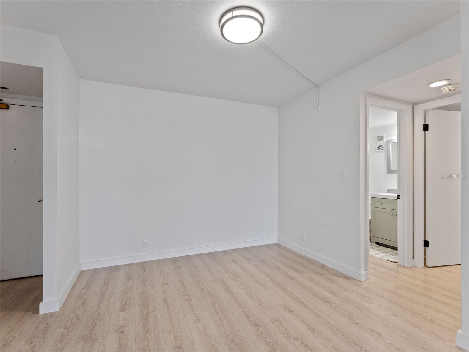 KEY CAPRI CONDO - Residential