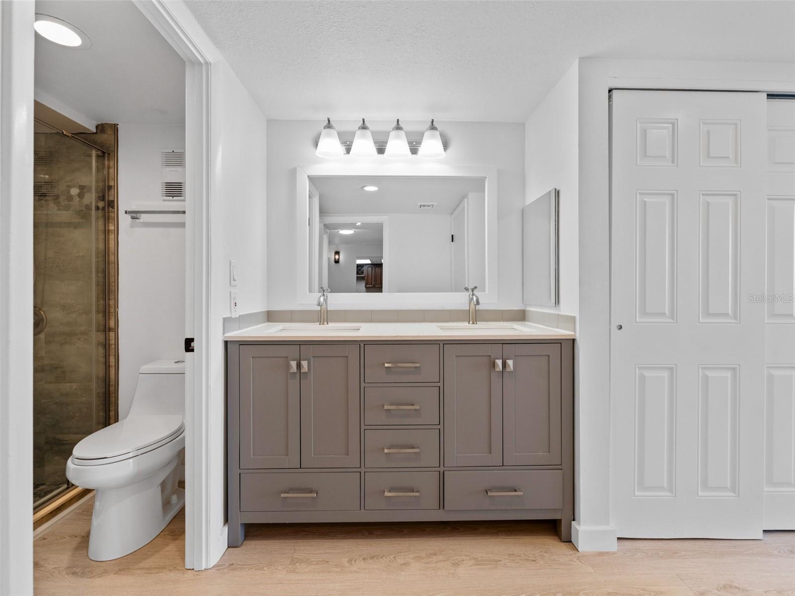 KEY CAPRI CONDO - Residential
