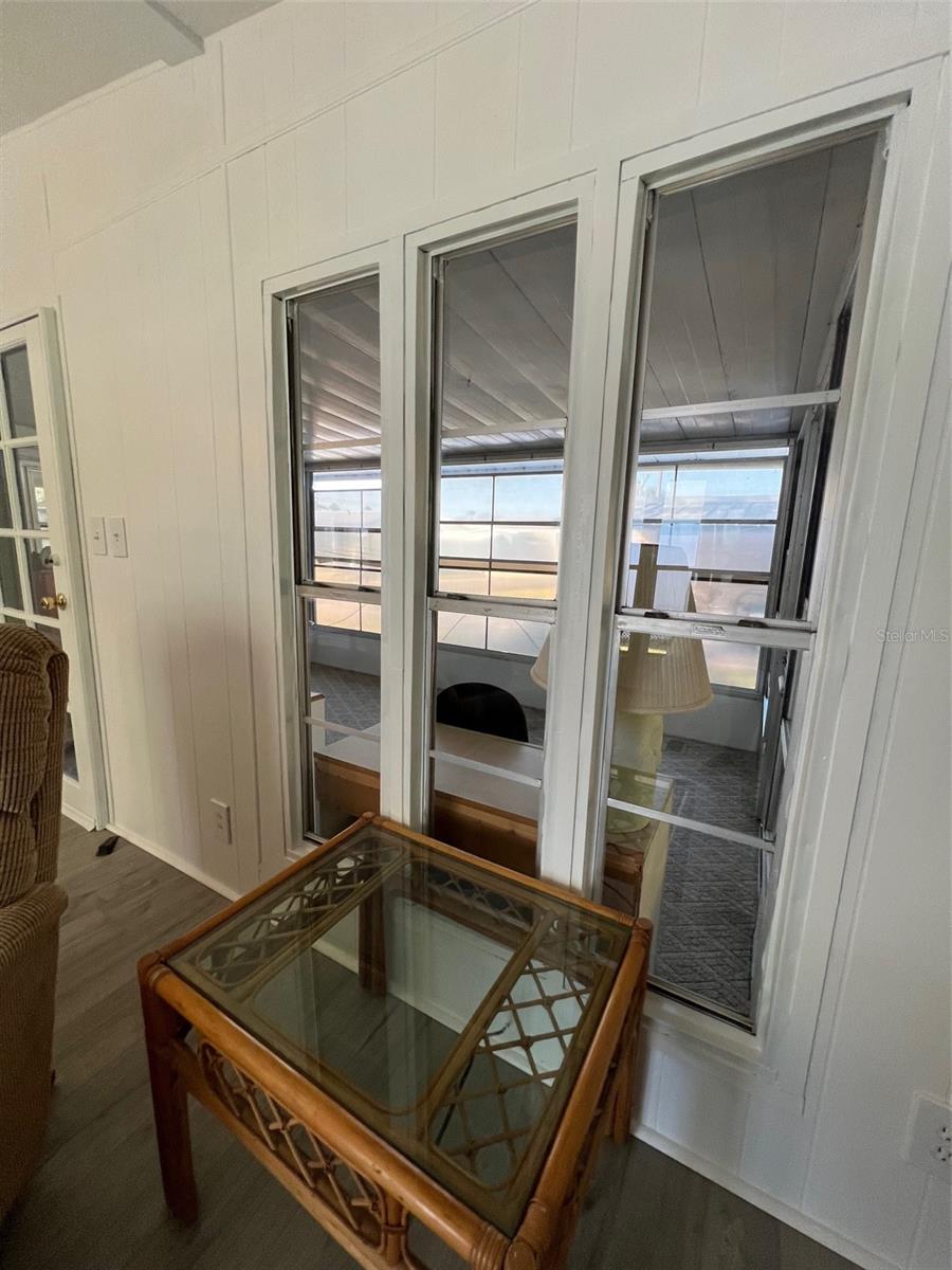 LEISURE LAKE MHP CO-OP OR1316/2570 - Residential