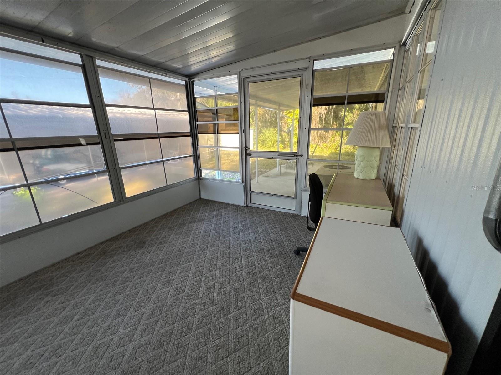 LEISURE LAKE MHP CO-OP OR1316/2570 - Residential