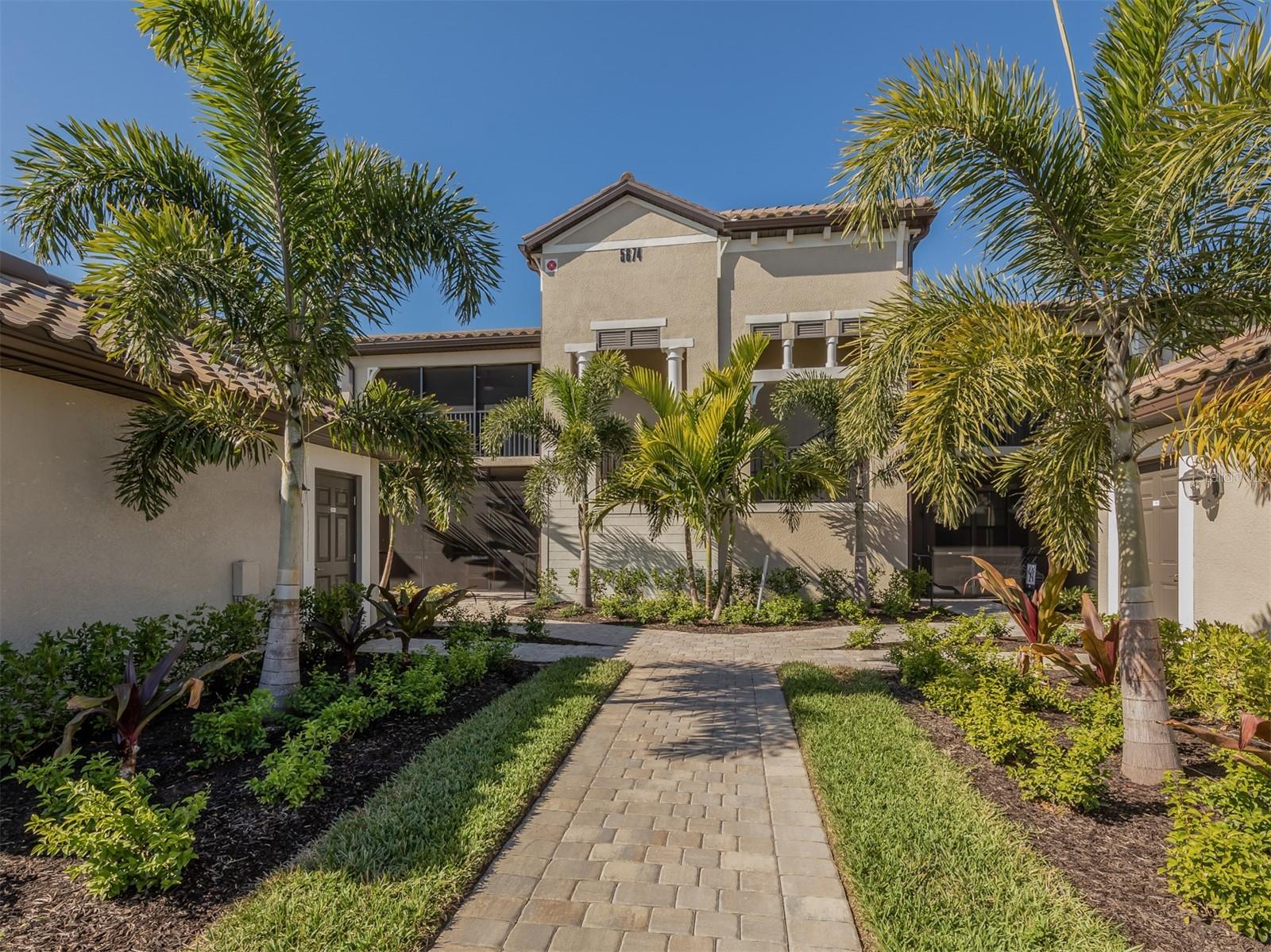 SPECIAL 2-MONTH PRICE FOR ONLY $7,500 & 3-MONTH SPECIAL FOR ONLY $12,500!!! --- SPECIAL LOW SEASON PRICE AT $2,200 & HIGH SEASON AT $5,800 --- LAKEWOOD NATIONAL -- TURNKEY FURNISHED 2 BEDROOM + DEN, 2 FULL BATH VERANDA ---High Season (Dec-April): $7,000/month (utilities included; electric capped at $100/month) --- Low Season (May-Nov): $3,500/month + Guest reimburses for electric. Durations 6 months or less require 12% additional tax and all funds paid up front. Durations longer than 6 months require first, last, security deposit & credit application fee. Membership transfer required; --- INCLUDES ACCESS TO ALL RESORT AMENITIES; $100/month club food consumption obligation with member number --- Pet friendly upon owner approval and $500 non-refundable pet fee.