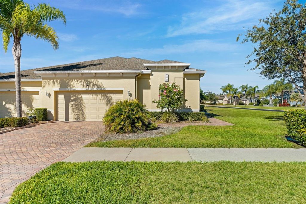 Photo of 703 Chipper Drive, Sun City Center, FL 33573 (MLS # A4680337)