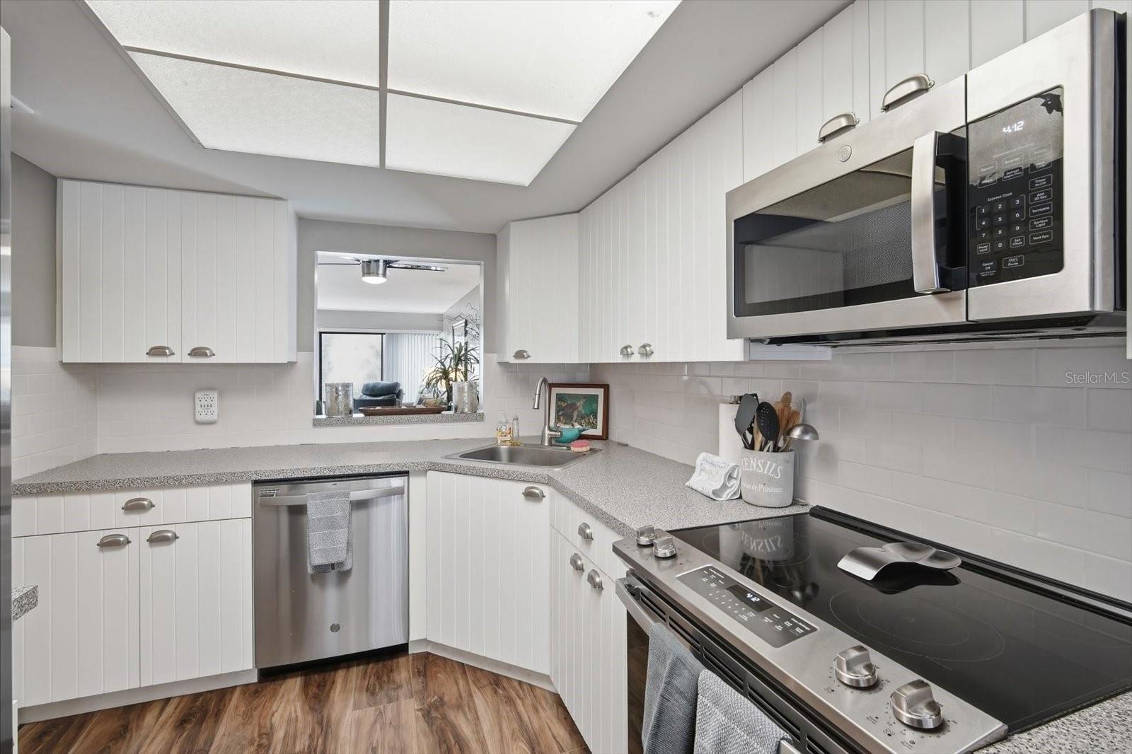 SUNBOW BAY PH III - Residential