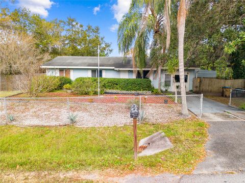 Photo of 4705 Robin Drive, Saint Cloud, FL 34772 (MLS # O6361550)
