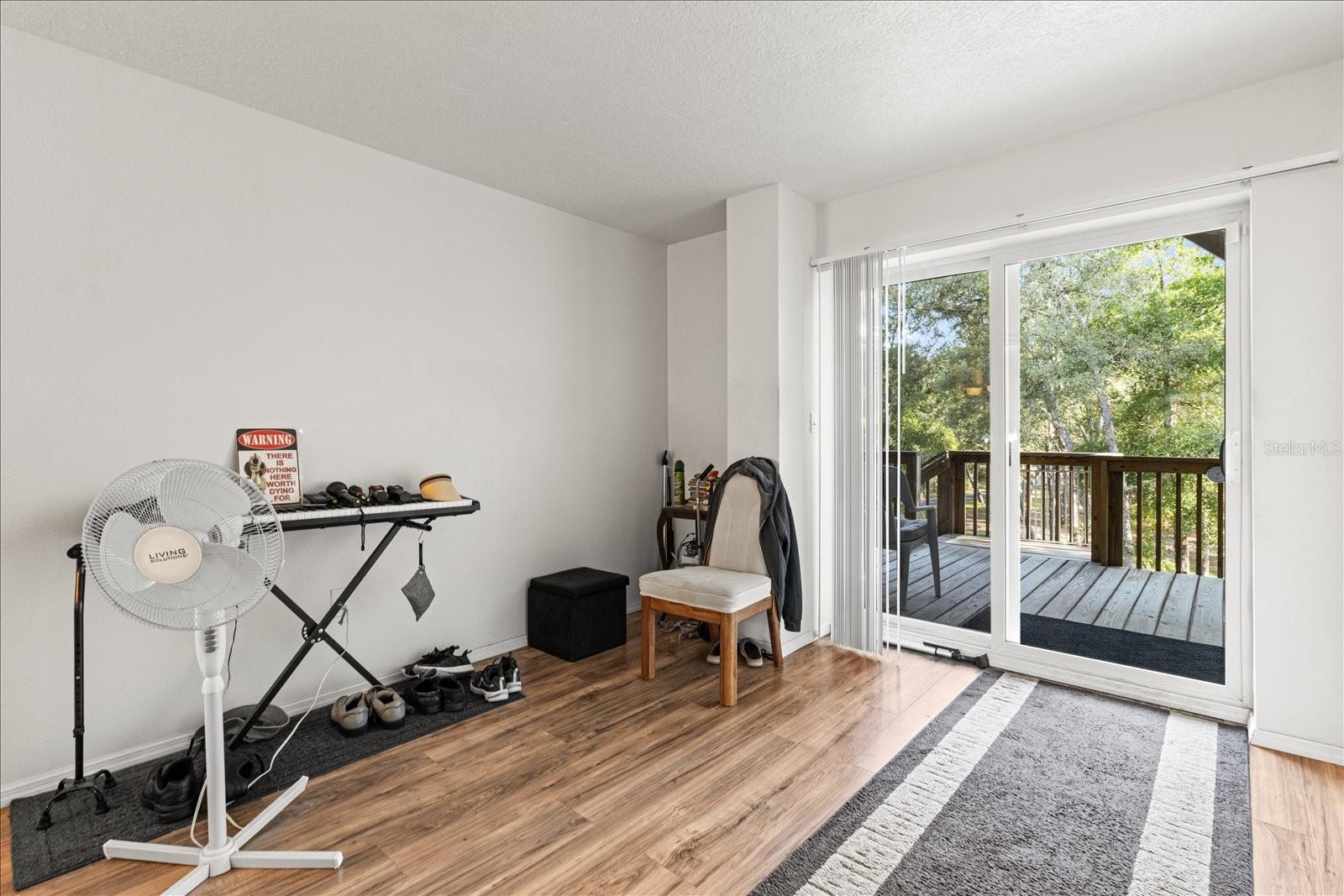 FOREST LAKE-6826 - Residential