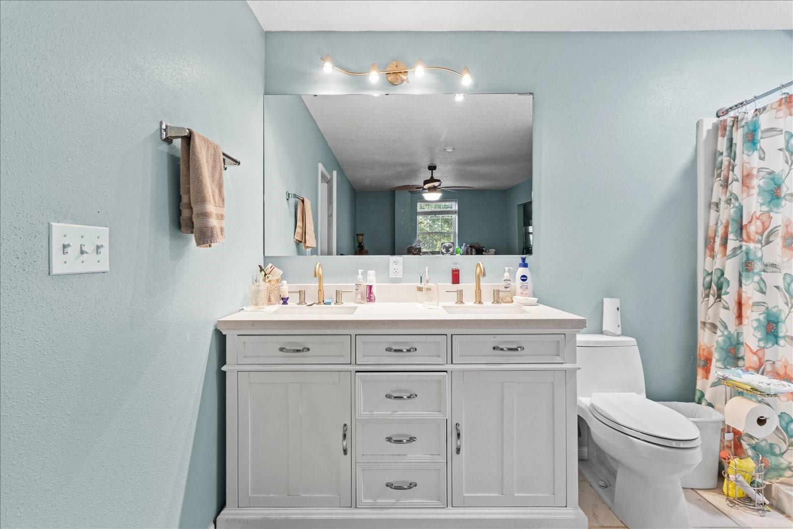 FOREST LAKE-6826 - Residential