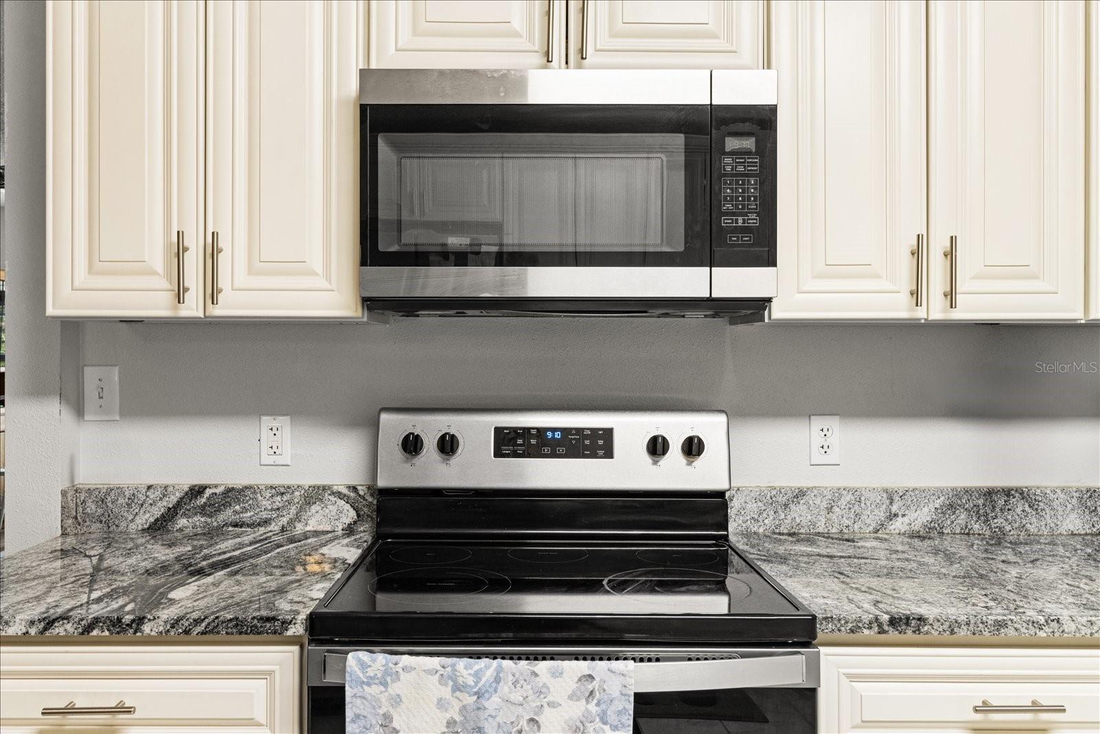 FOREST LAKE-6826 - Residential