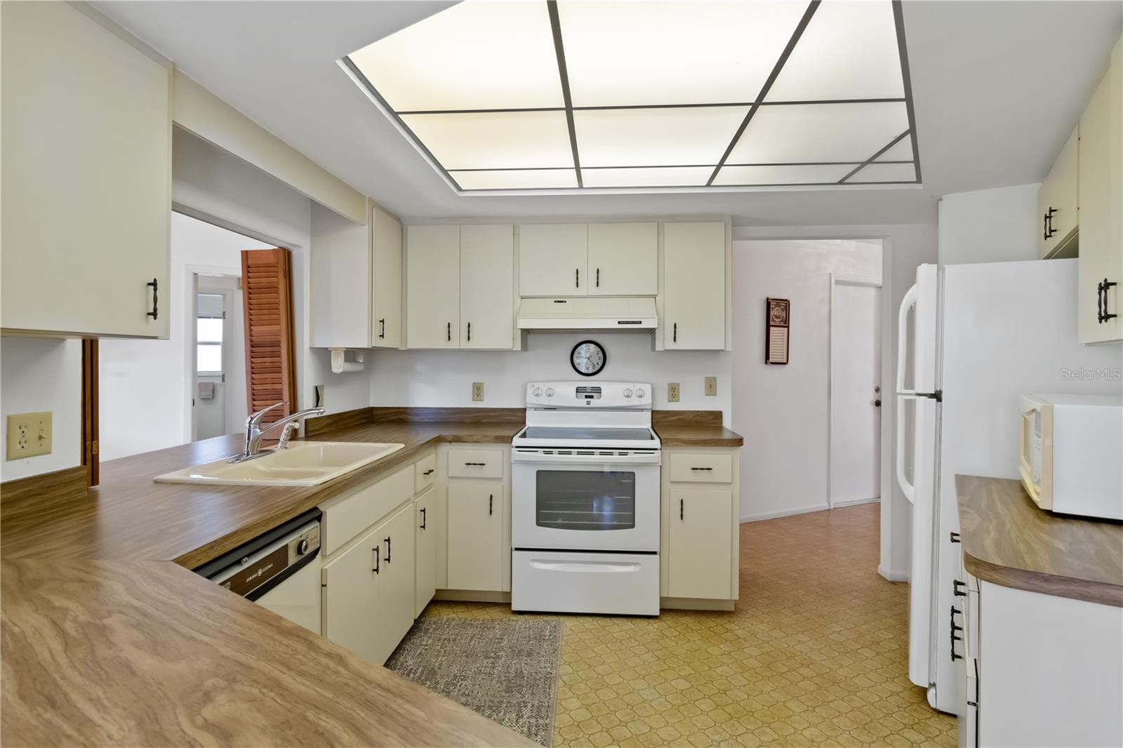GULF GATE PINES - Residential