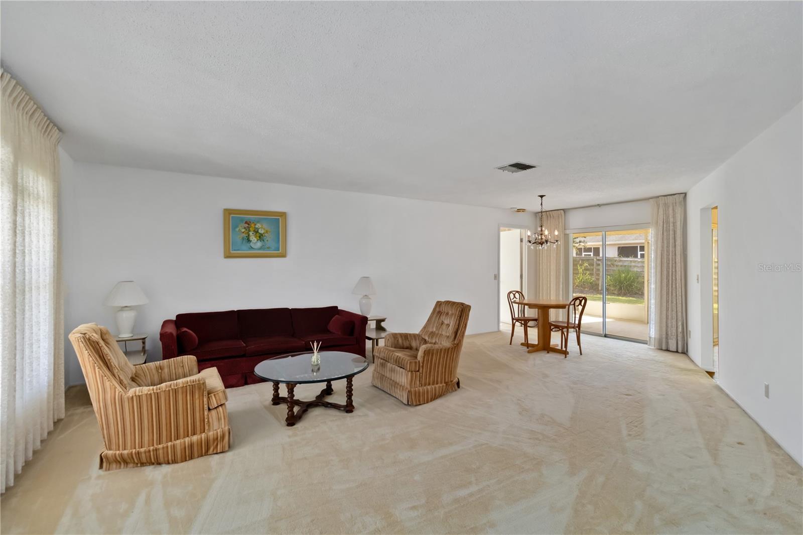 2271 PINE VIEW CIRCLE