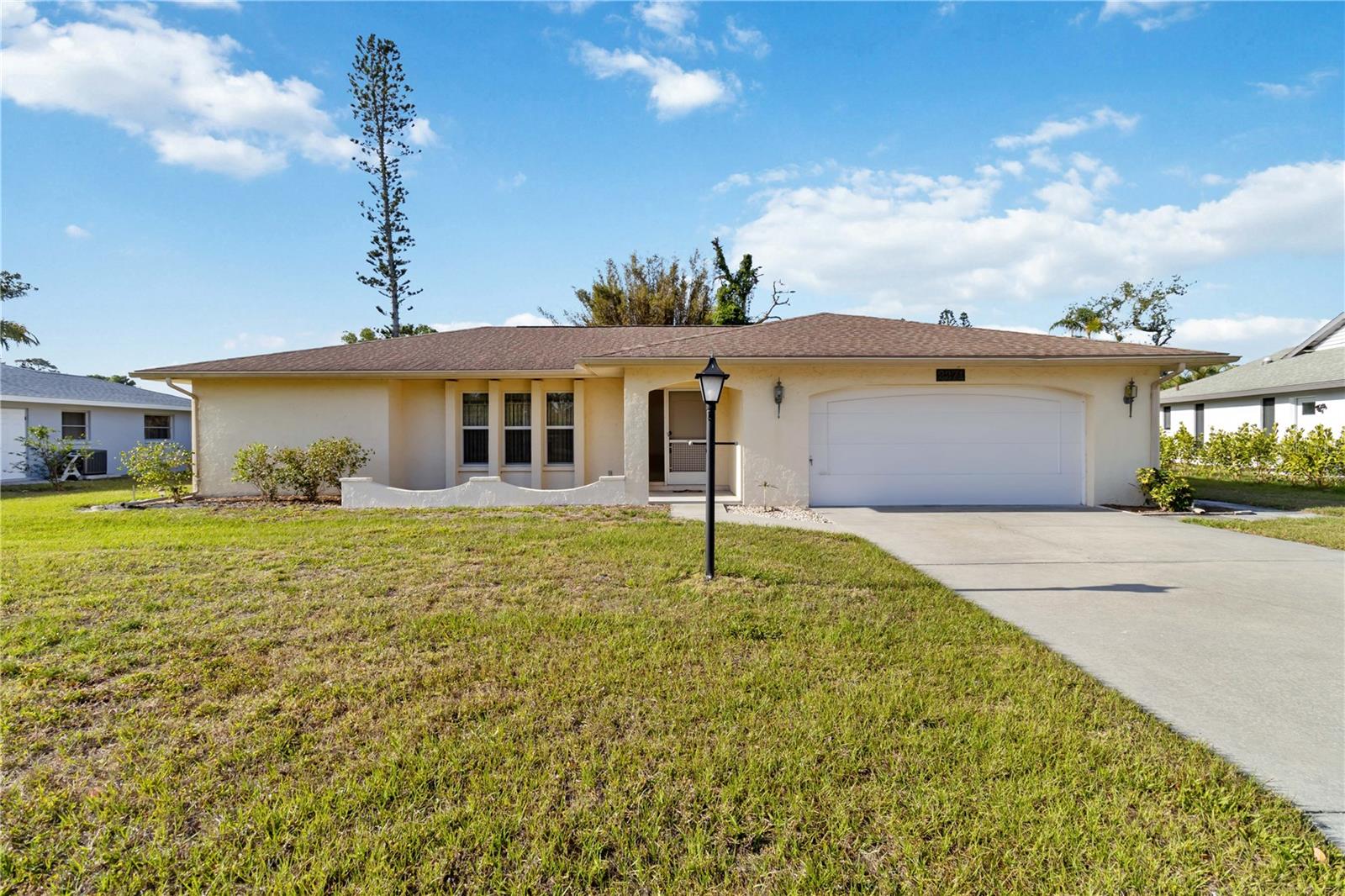 2271 PINE VIEW CIRCLE