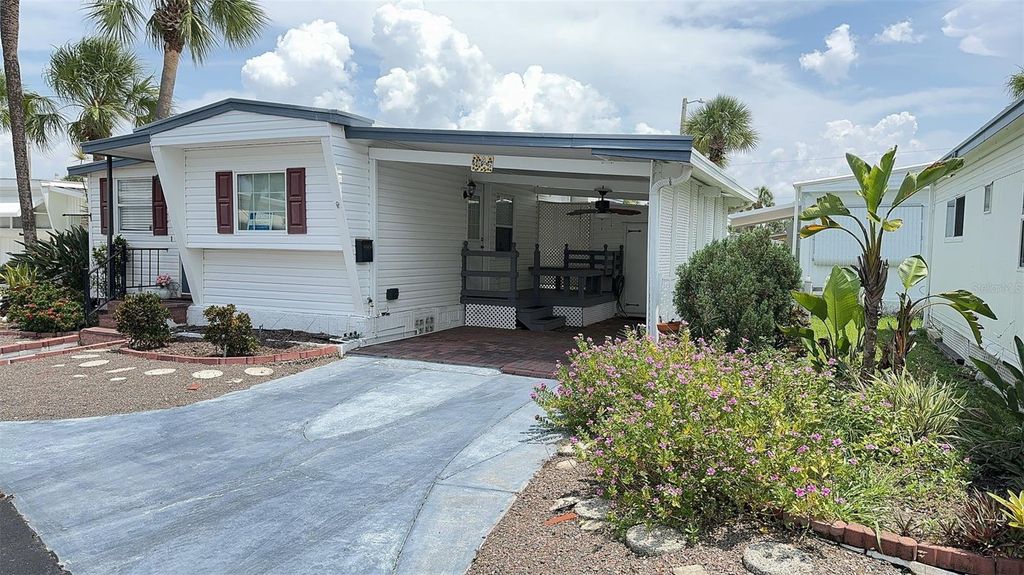 Photo of 4851 W Gandy Boulevard #B11L35, Tampa, FL 33611 (MLS # TB8303129)