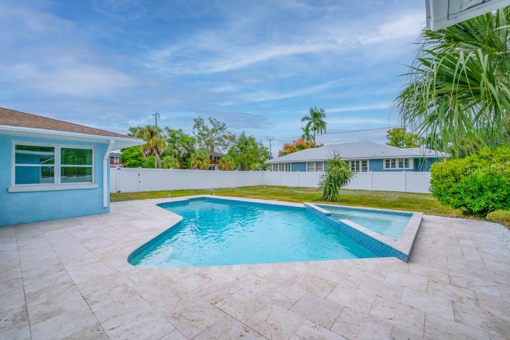 BRADENTON /VIRGINIA PARK - Residential