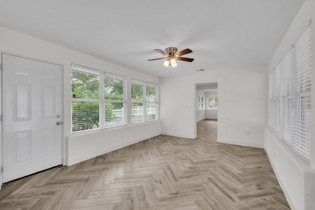 BRADENTON /VIRGINIA PARK - Residential