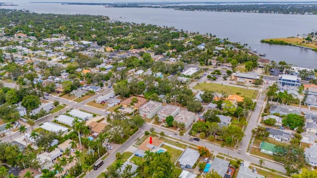 BRADENTON /VIRGINIA PARK - Residential