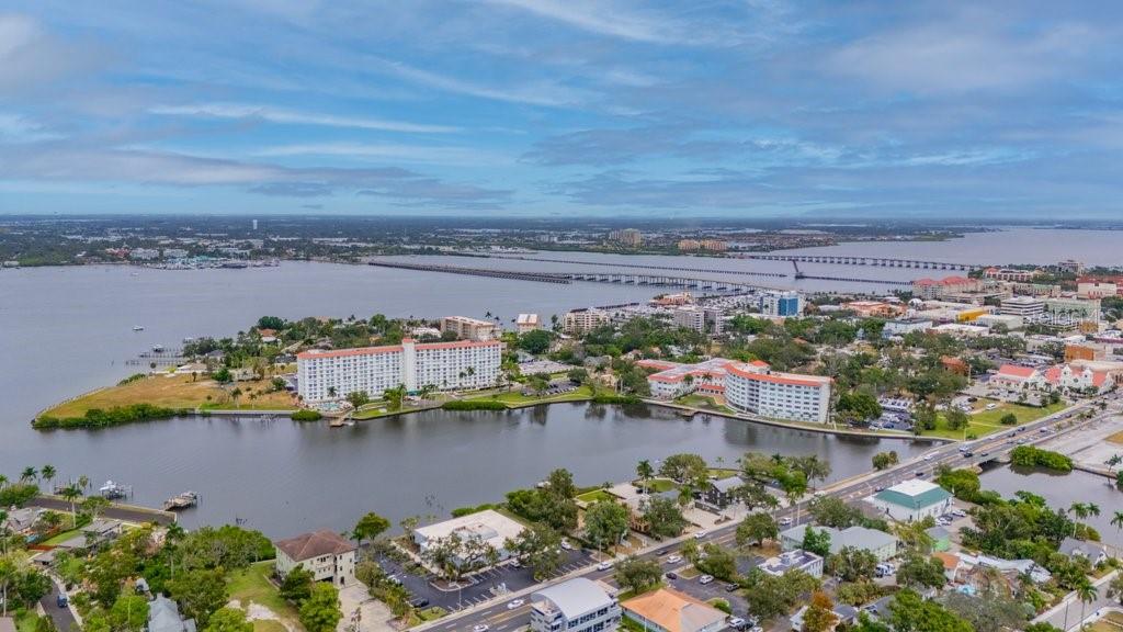 BRADENTON /VIRGINIA PARK - Residential