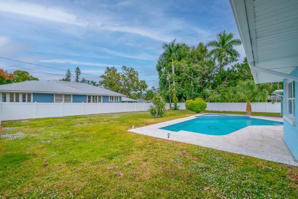 BRADENTON /VIRGINIA PARK - Residential